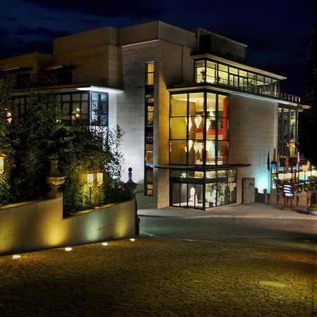 Pazo Los Escudos Hotel Spa & Resort فيجو المظهر الخارجي الصورة The main entrance of the museum