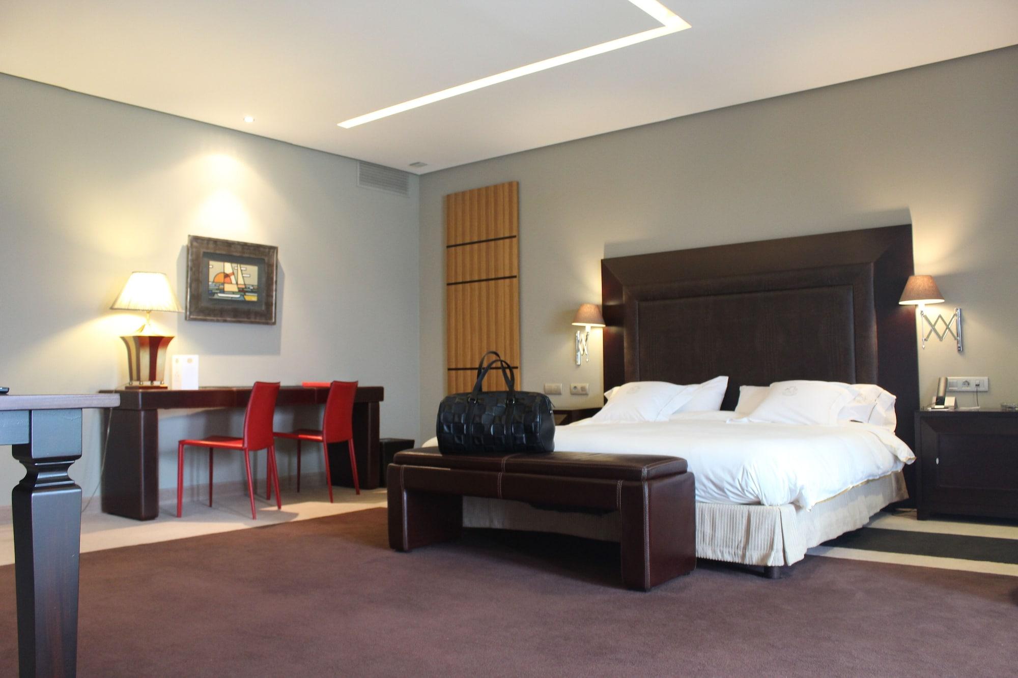 Pazo Los Escudos Hotel Spa & Resort فيجو المظهر الخارجي الصورة A room at the hotel