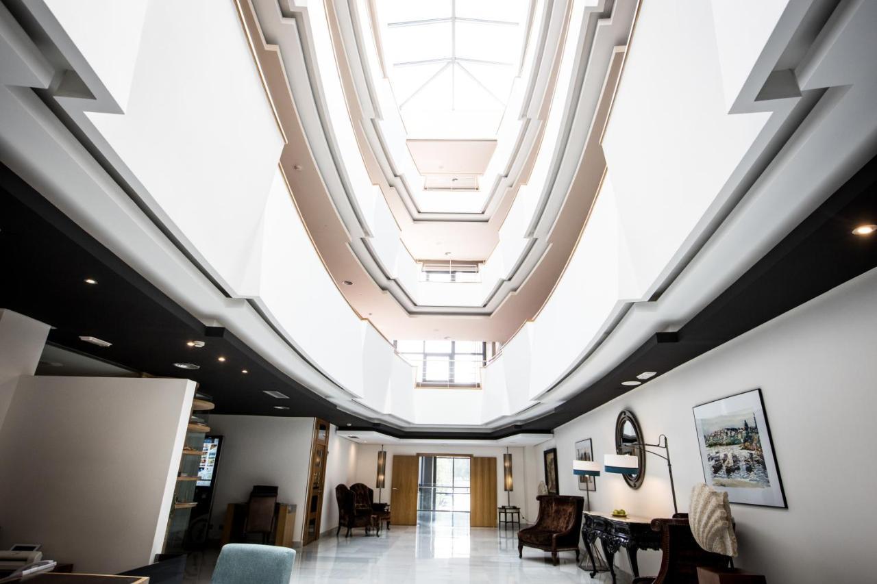 Pazo Los Escudos Hotel Spa & Resort فيجو المظهر الخارجي الصورة Interior of the National Museum of the Marine Corps