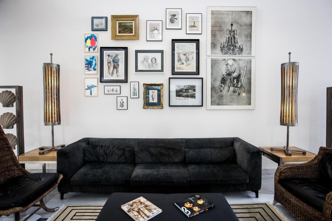 Pazo Los Escudos Hotel Spa & Resort فيجو المظهر الخارجي الصورة A gallery wall